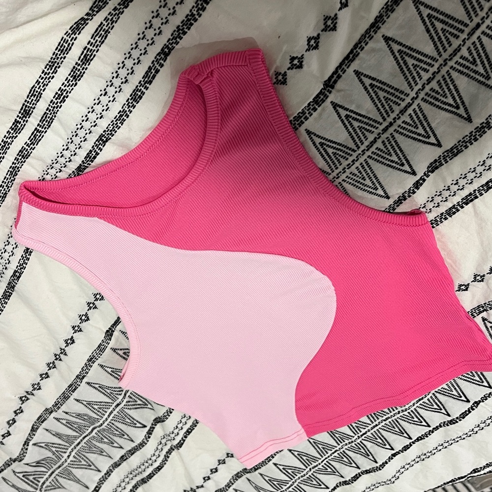 Color Block Ribbed Knit Tank Top - Picture 2 of 3